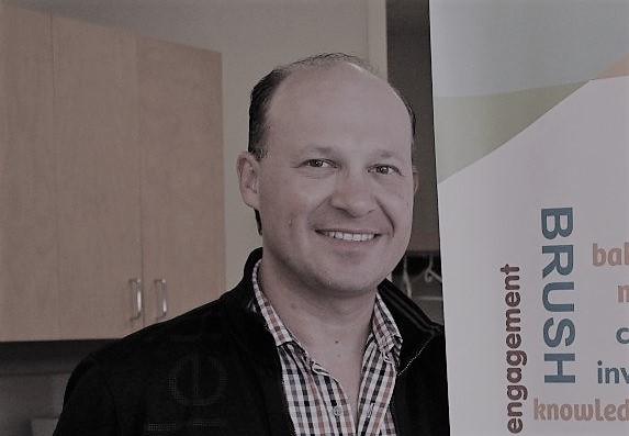 headshot of bob schroth